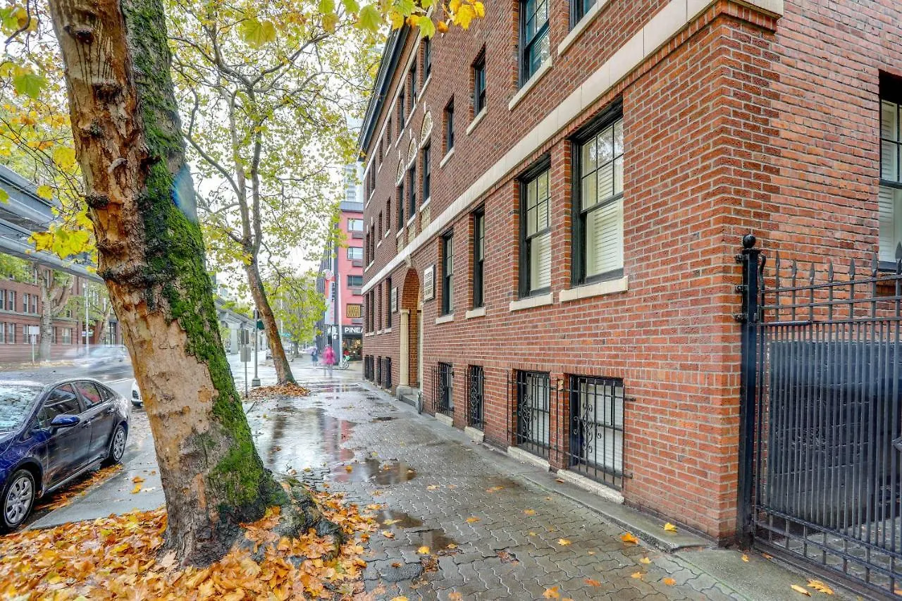 Seattle Condo With Parking, Near Space Needle!
